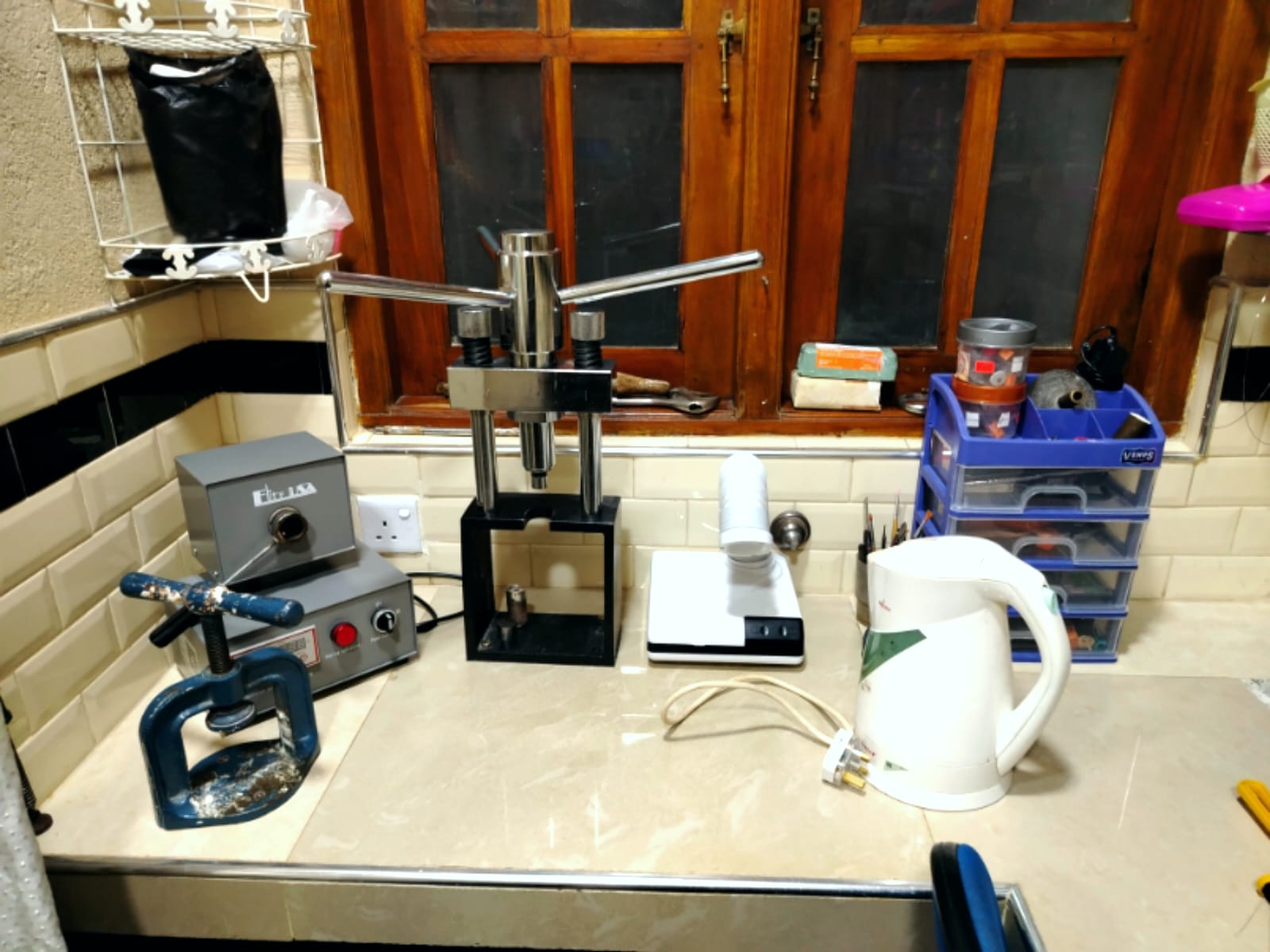 Dilicia Dental Laboratory